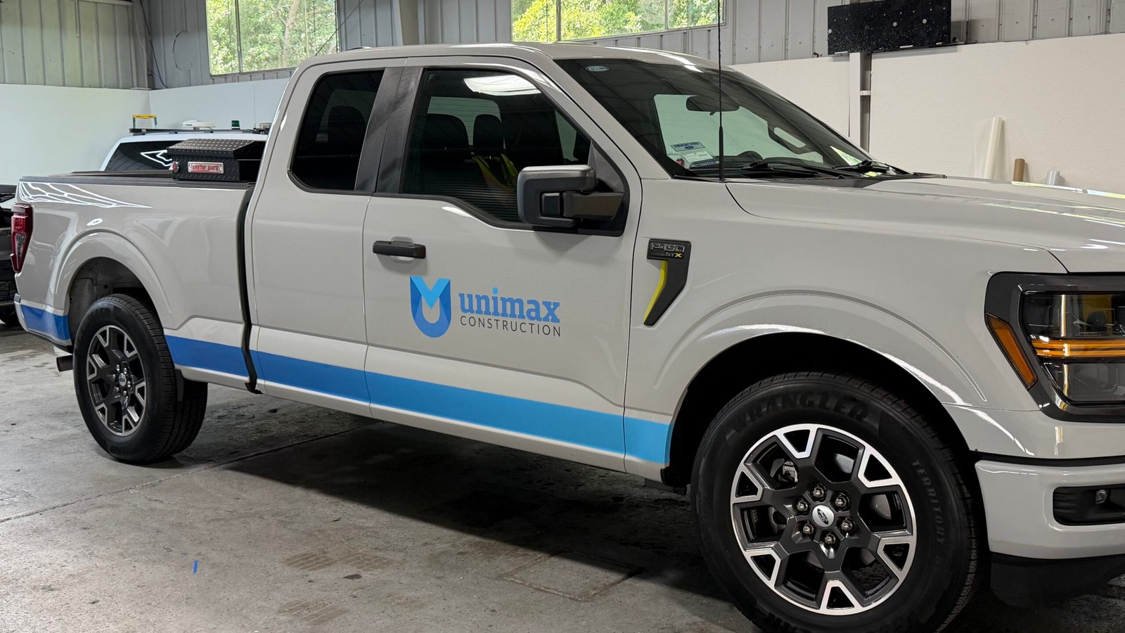 Unimax Spot Graphics
