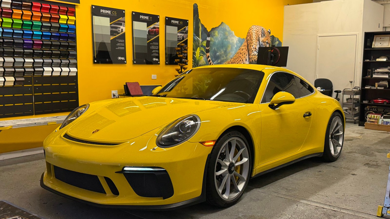 Porsche Touring gr3 yellow ppf